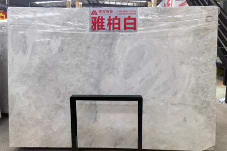 雅柏白