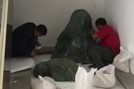九龍玉景石安(ān)裝(zhuāng)現場